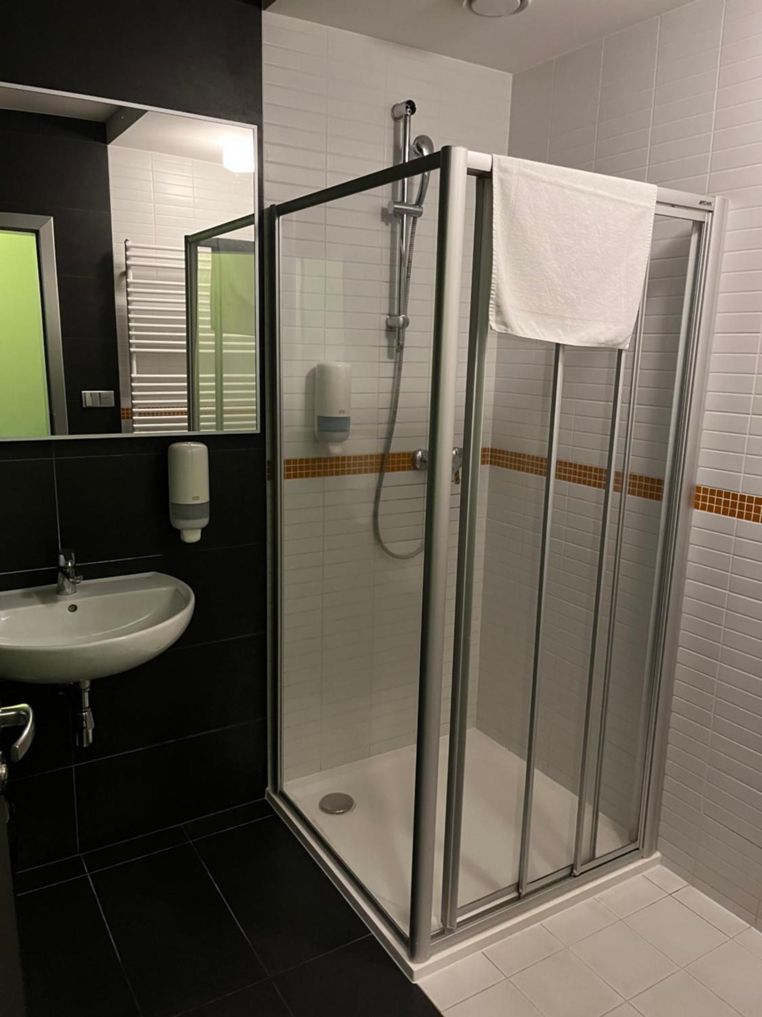 Hotel Buly Aréna Kravaře Esterno foto